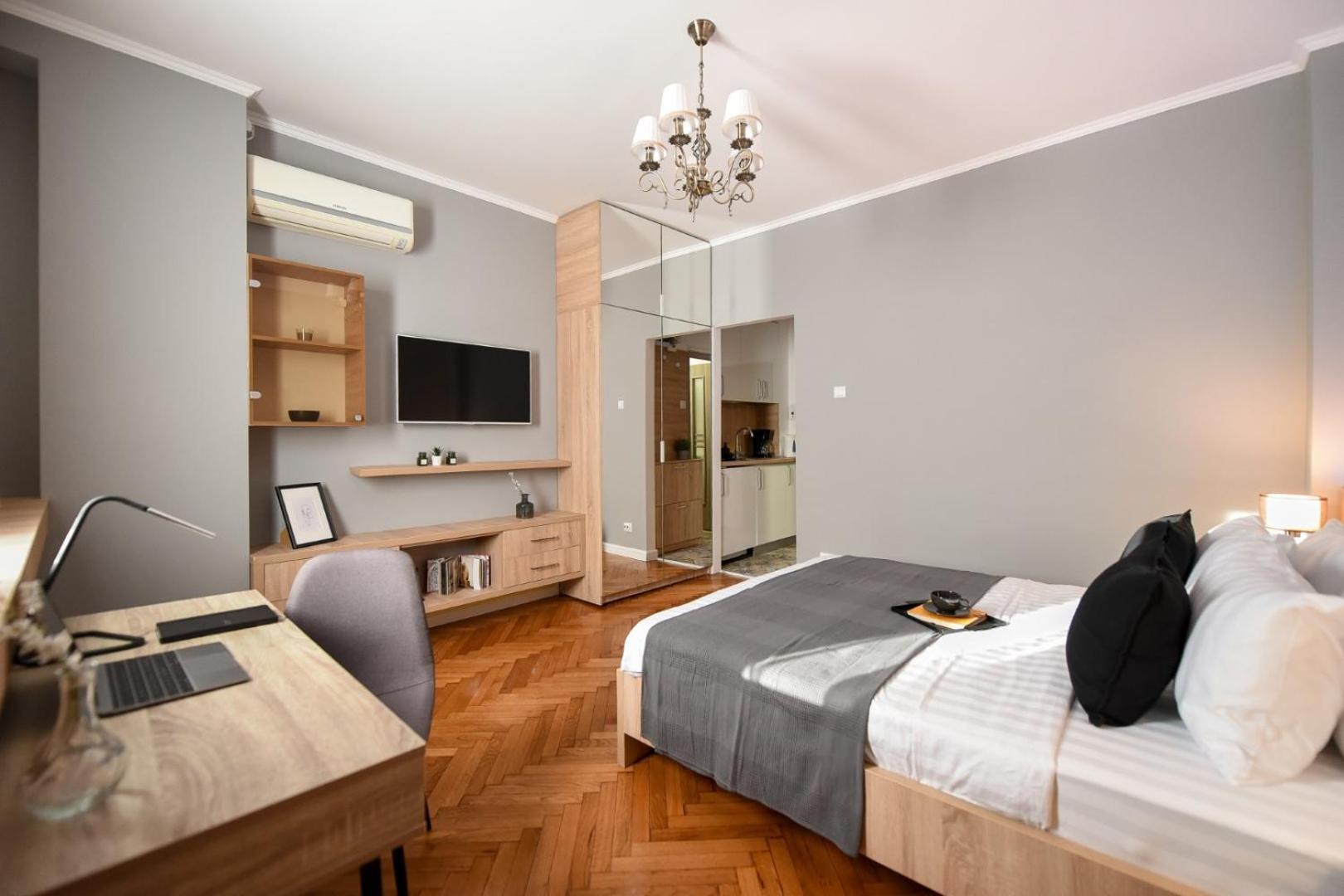City Center Getaway - Cozy Accommodation For Your Perfect Stay Бухарест Экстерьер фото