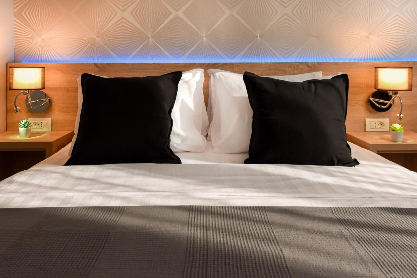 City Center Getaway - Cozy Accommodation For Your Perfect Stay Бухарест Номер фото